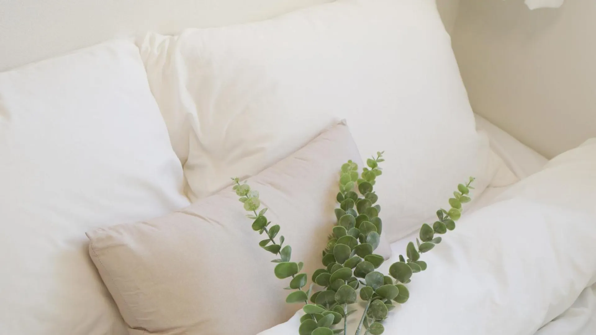 Hongdae 10Mins, Hapjeong 5Mins, Airportbus 5Mins, Largo House Seoul- Foreigner Only
