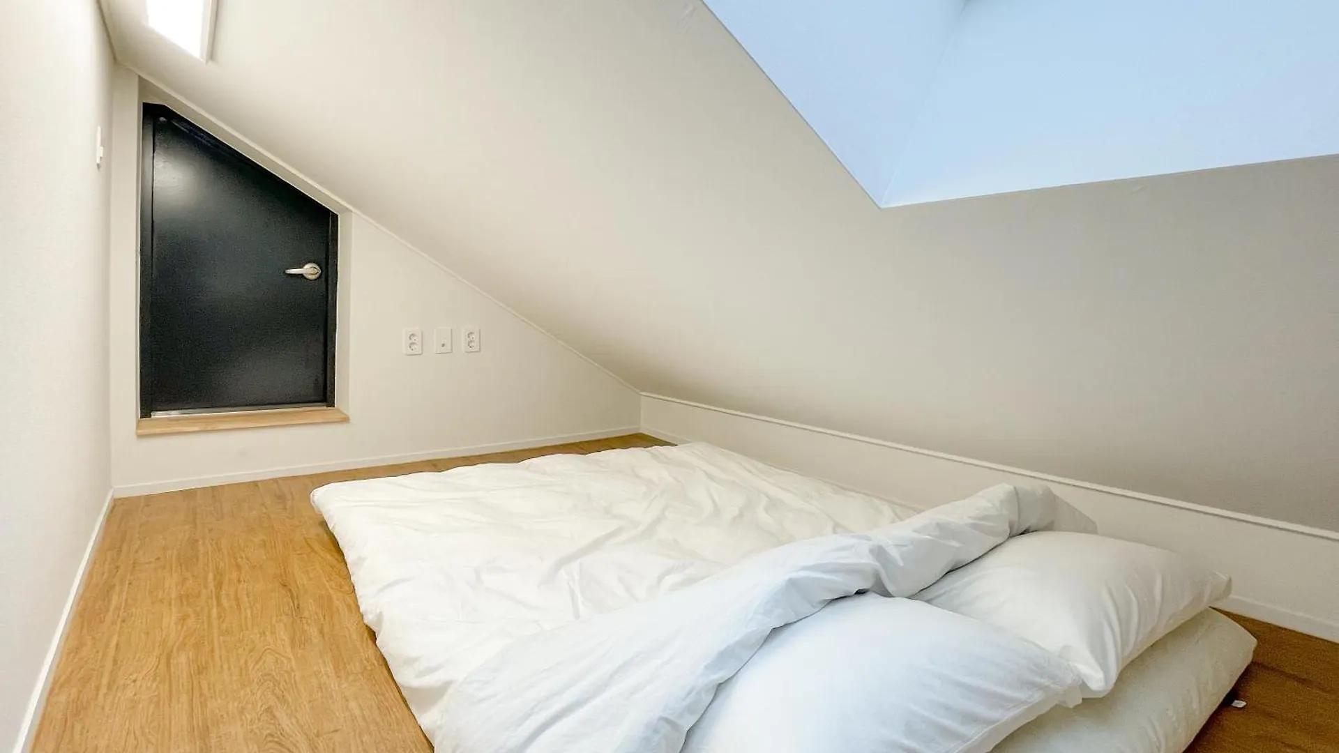 Hongdae 10Mins, Hapjeong 5Mins, Airportbus 5Mins, Largo House Seoul- Foreigner Only شقة سيول
