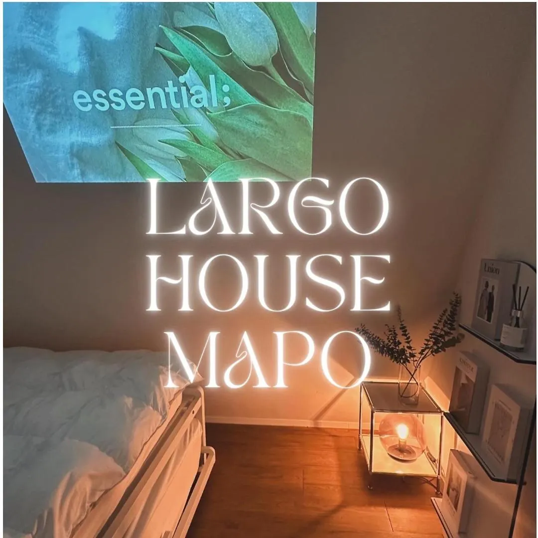 Hongdae 10Mins, Hapjeong 5Mins, Airportbus 5Mins, Largo House Seoul- Foreigner Only 0*, Seul Corea del Sud